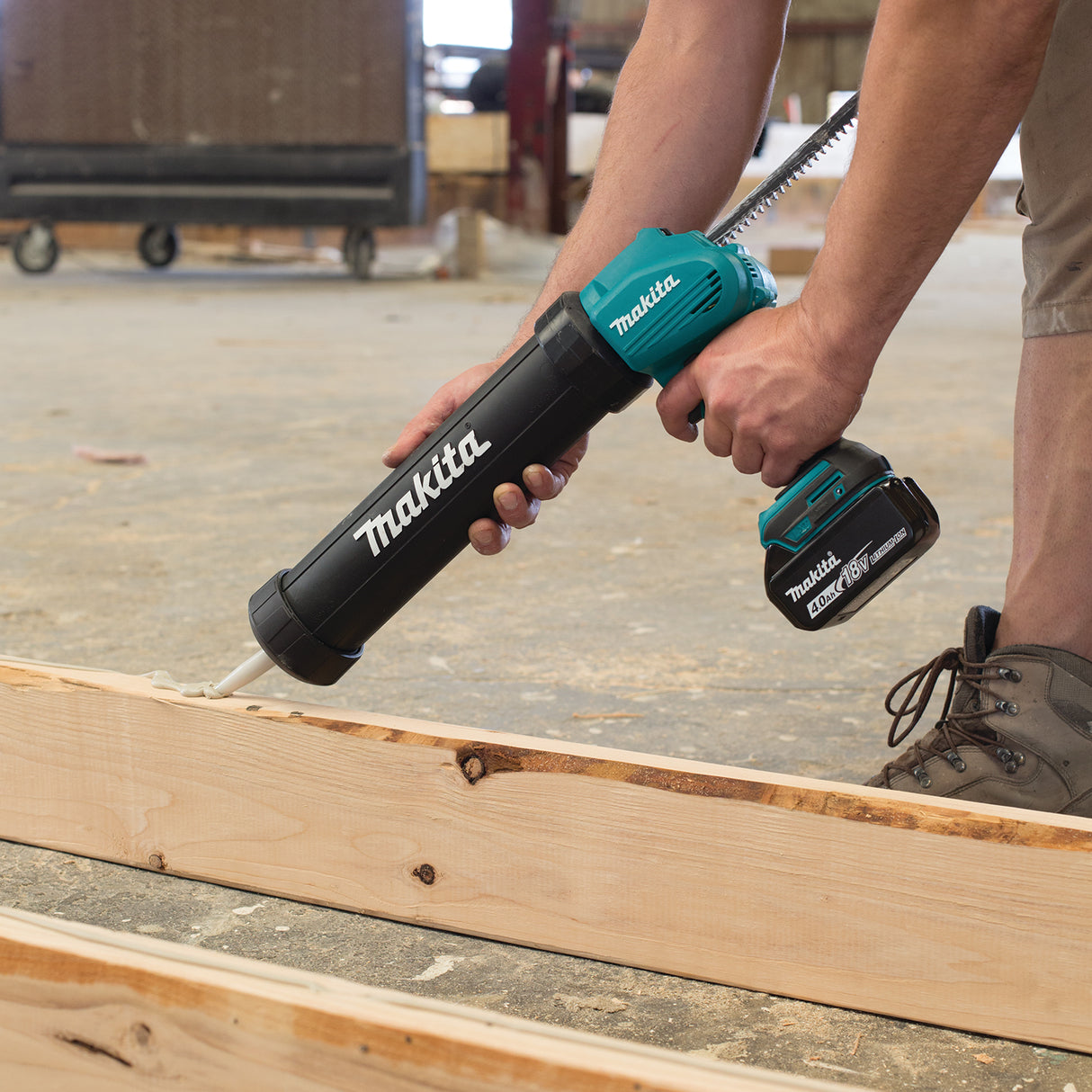 FUSIL A CALFEUTRER 800ML. MAKITA