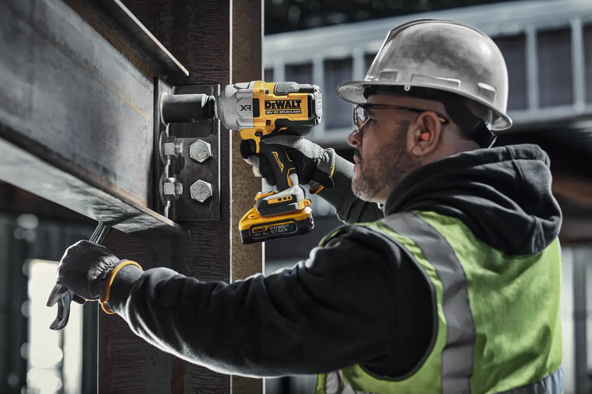 Clé à Chocs DeWalt 20V MAX XR 1/2 po 1200 pi-lb (DCF961B)