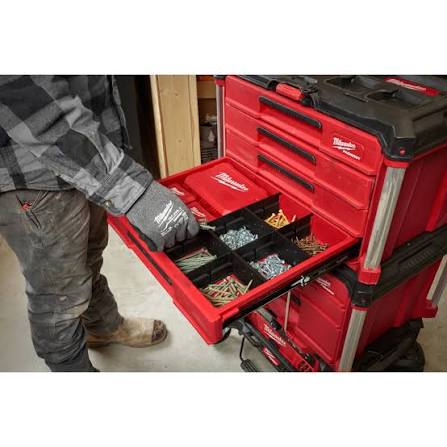 Coffre à outils Milwaukee PACKOUT 3 tiroirs 48-22-8443 utilisé sur un chantier