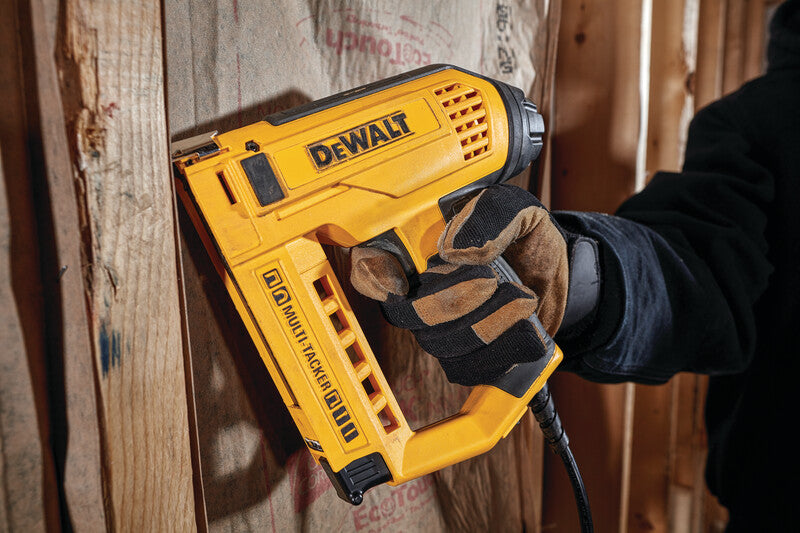 DEWALT WIRED STAPLER/NAILER