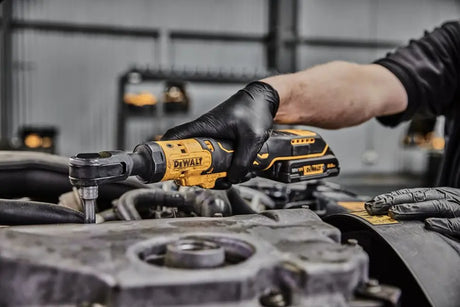cles a cliquet dewalt