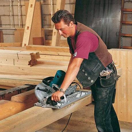 scie makita sur chantier