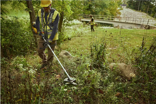 BRUSH CUTTER 60V. PRO SERIES (BARE)