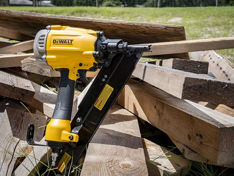 Cloueur de charpente sans fil DeWalt DWF83PT 20V