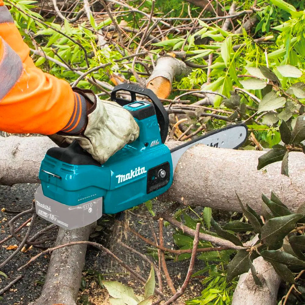 DUC254Z SCIE A CHAINE MAKITA 10'' (OUTIL SEUL)